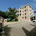 Hresc M Gostinjska kuća