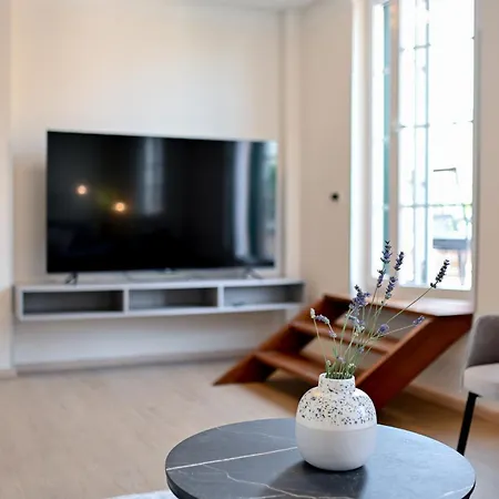 Hresc M Гостевой дом Задар