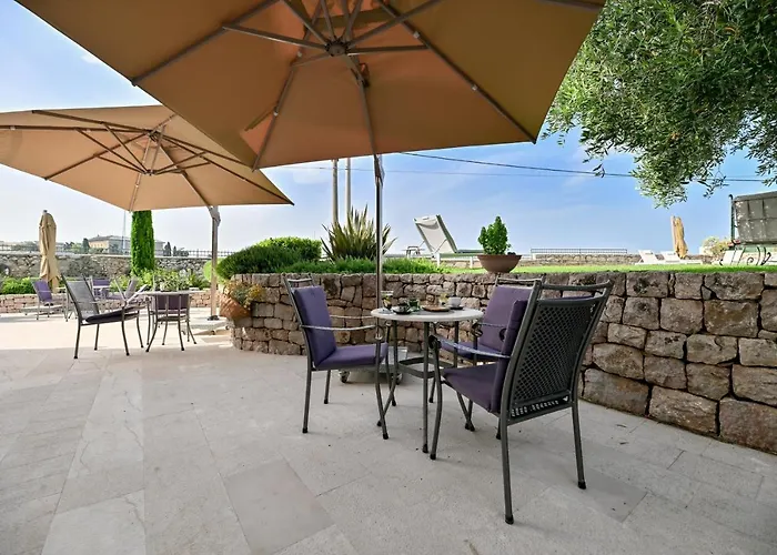 招待所 Hresc M 4*