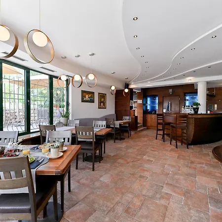 Hresc M Pensión Zadar