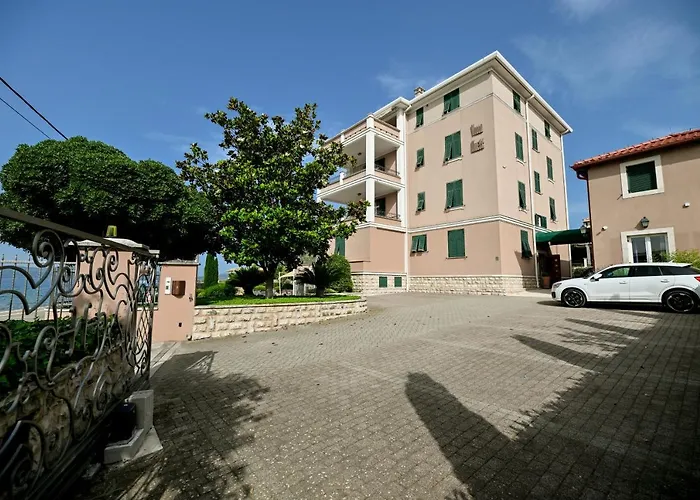 Hresc M Gostinjska kuća